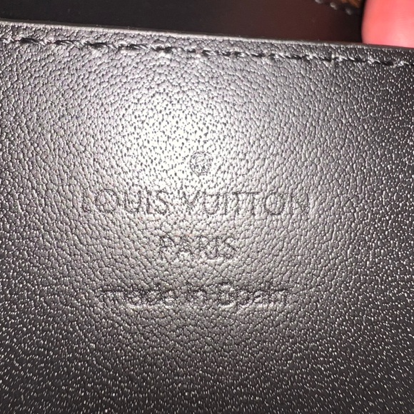 LOUIS VUITTON NEW BLACK LEATHER BELT WITH FLAG COLORFULL BUCKLE SIZE 100 - Picture 8 of 16